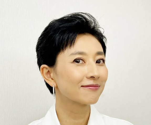 菊川怜のショートヘアー14